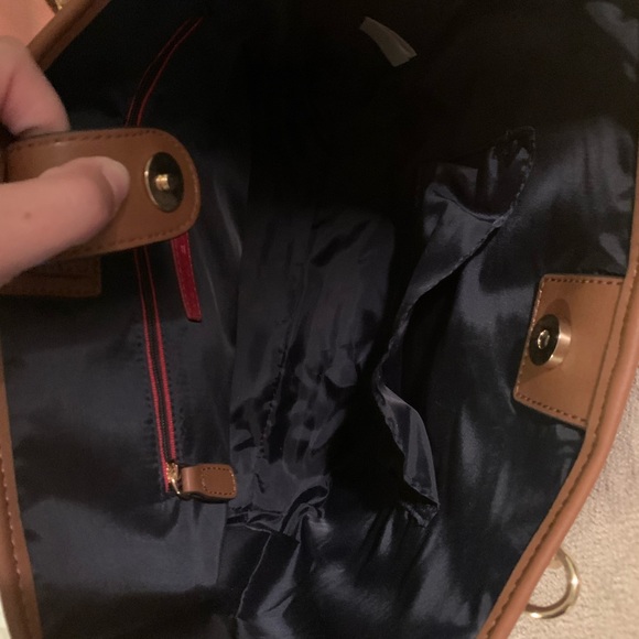 NWT Tommy Hilfiger Bag - Picture 5 of 6